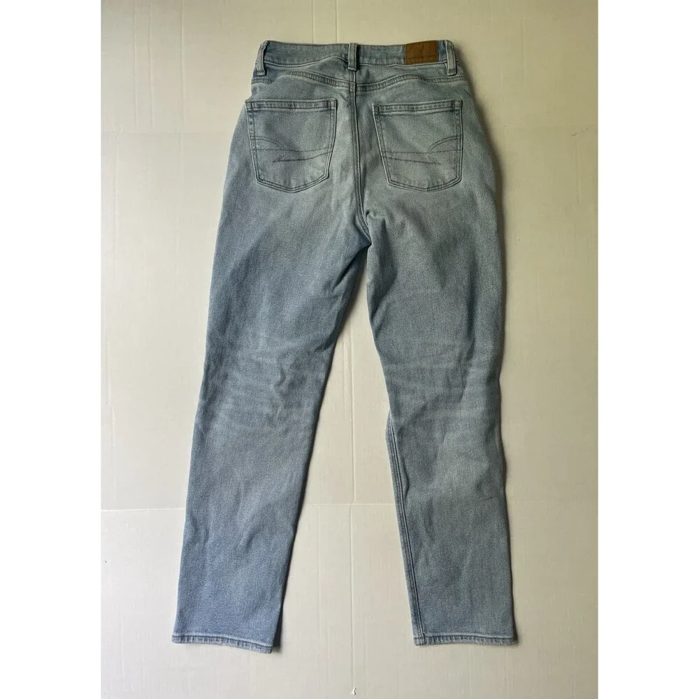 American‎ Eagle Womens Light Wash Distressed High Waisted Mom Jeans Regular